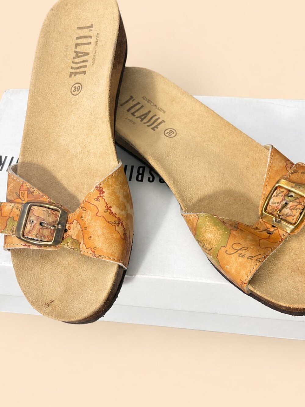 Alviero Martini 1a Classe Leather Sandals 39 Euro Size (8.5 US) - New